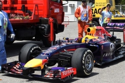 Vettel vijf startplaatsen naar achteren in Spanje