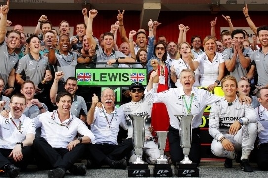 Hamilton pakt leiding in het kampioenschap na Spaanse zege
