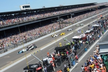 Hunter-Reay wint Indy 500 op spectaculaire wijze
