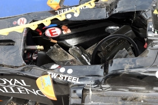 Gridstraffen voor Sergio Perez en Max Chilton