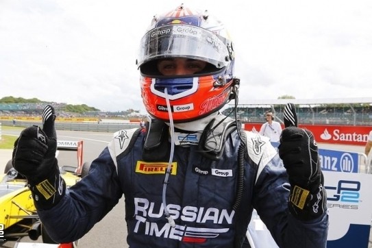 Evans scoort eerste overwinning op Silverstone