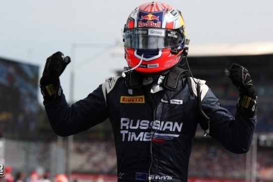Evans wint GP2-race vanaf vijftiende startplaats