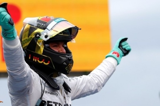 Rosberg revancheert zich met zege in Duitsland
