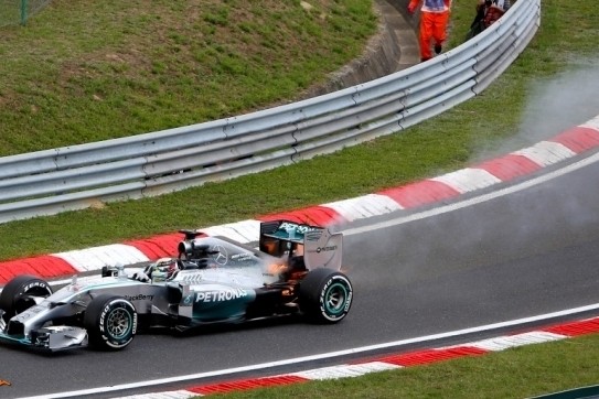 Teleurgestelde Hamilton: "Top-tien halen wordt lastig"
