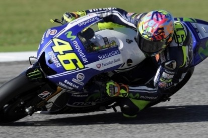 Rossi wint San Marino na zeldzame fout Marquez