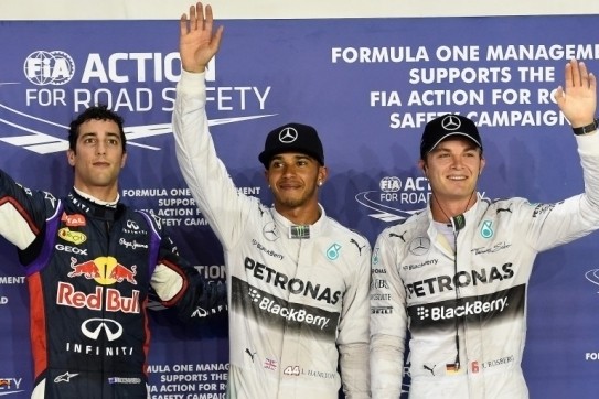 Hamilton sterkste in zinderende kwalificatie Singapore