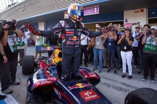 Sainz zet sollicitatie naar STR-stoeltje officieel kracht bij