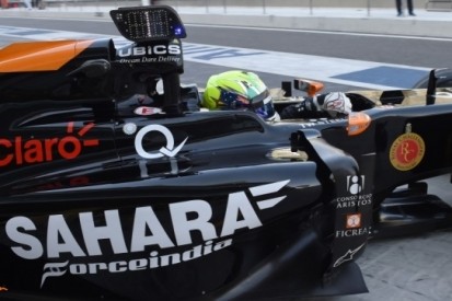 Force India test met LED-display op enginecover