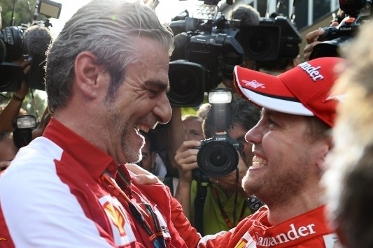 Vettel na eerste Ferrari-zege: "Heb er geen woorden voor"