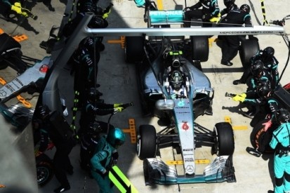 Verslagen Rosberg daagt uit: "Game on, Ferrari"