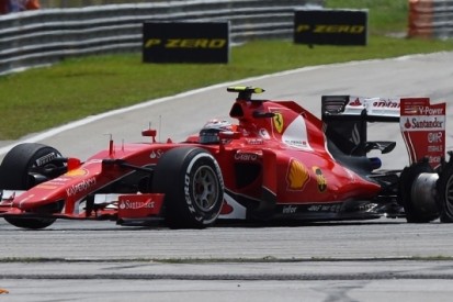 Raikkonen sluipt sterk naar vierde plaats na lekke band