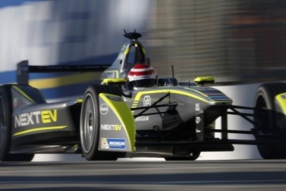 Na 35 jaar weer een Piquet bovenaan in Long Beach