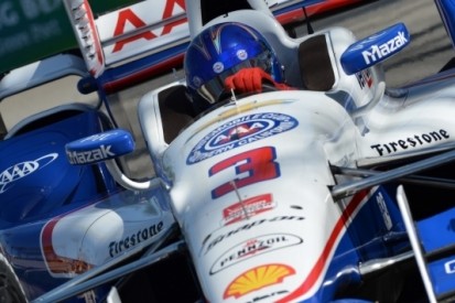 Castroneves met record naar pole in Long Beach