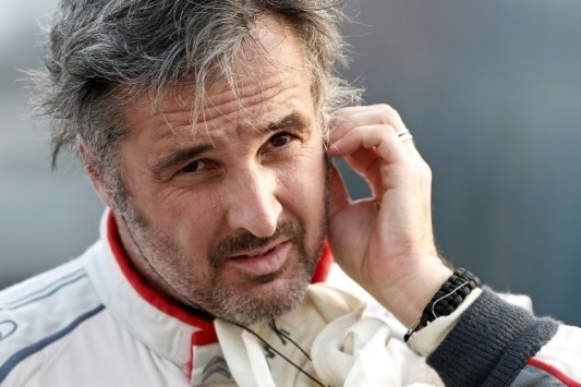 Muller houdt Loeb van overwinning, Coronel crasht wederom