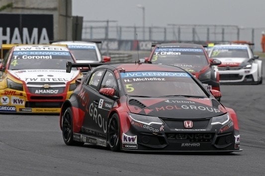 Coronel tweede in Hongarije, Michelisz wint thuisrace