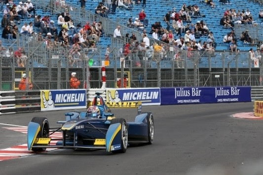 Buemi schrijft eerste ePrix in Monaco op zijn naam