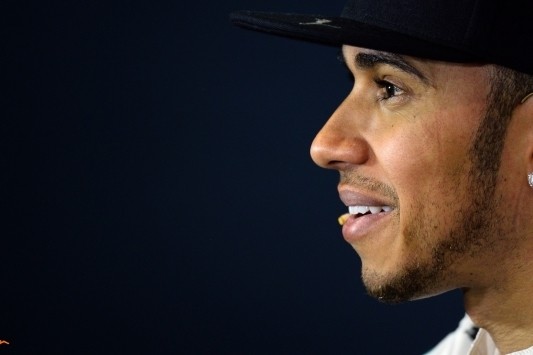 Officieel: Hamilton drie jaar langer bij Mercedes