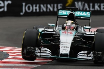 Hamilton bovenaan in verregende tweede training Monaco