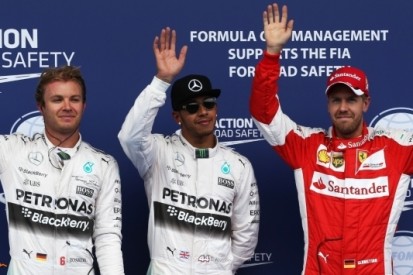 Hamilton grijpt pole in Oostenrijk, Verstappen zevende