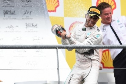 Hamilton pakt 39ste zege in België: "Wauw!"