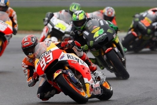 Marquez geeft hoop op derde titel op rij definitief op