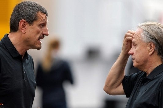 Haas F1 maakt eind september eerste coureur bekend