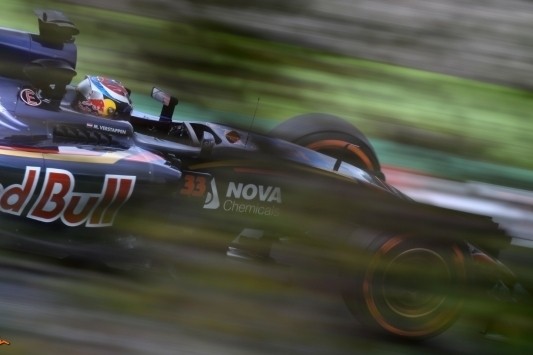 Verstappen start als zeventiende in Japan na probleem