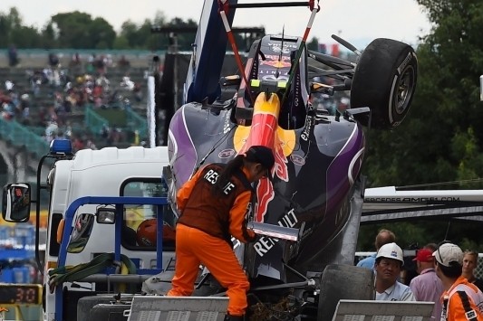 Kvyat schrijft RB11 af: "Het was een beginnersfout"