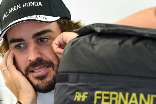 Alonso krijgt 25 startplekken straf voor Russische GP