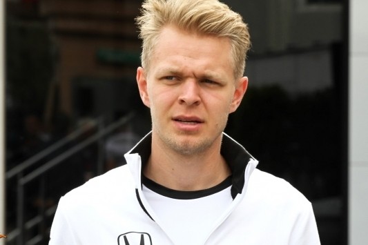 Magnussen test met Porsche 919 Hybrid in Barcelona