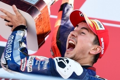 Lorenzo overwint in Valencia en stelt MotoGP-titel veilig