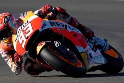 Snelste tijd en valpartij voor Marquez op eerste testdag