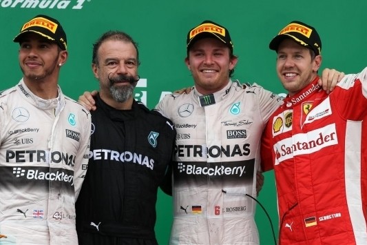 Rosberg wint in Brazilië, Verstappen zet puntenreeks voort
