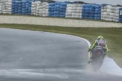 Petrucci snelste op natte eerste testdag Phillip Island