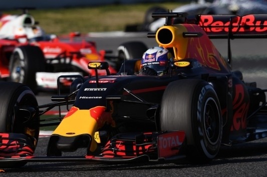 Jones ziet in Ricciardo opvolger Raikkonen bij Ferrari