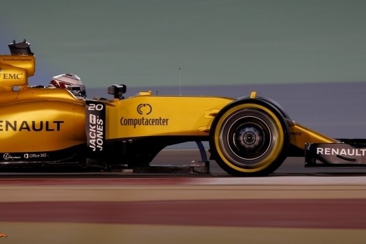 Magnussen moet GP van Bahrein uit pitstraat starten
