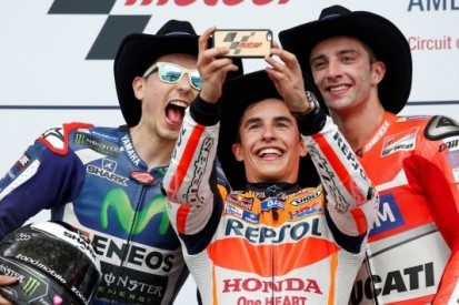 Rossi, Pedrosa en Dovizioso crashen in Austin, Marquez wint