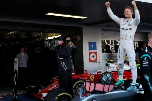 Vierde zege voor Rosberg in Sotsji, motorpech Verstappen