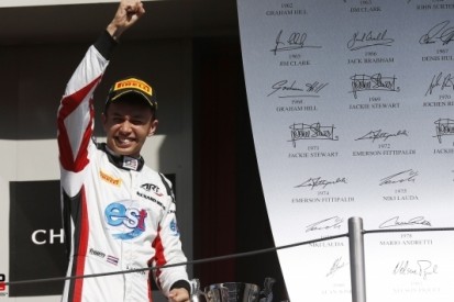 Albon wint sprintrace in GP3, De Vries vijfde