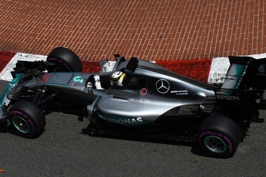 Hamilton baalt: "Ik ga in de race van alles proberen"