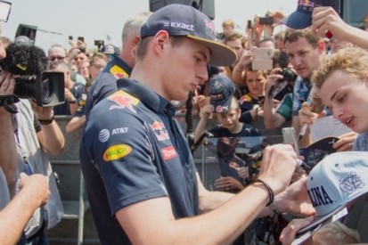 Verstappen geniet van drukte in Zandvoort: "Mooi om te zien"
