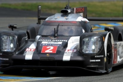 Porsche verslaat Toyota na bizarre slotfase op Le Mans