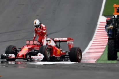Vettel: "Reden van klapband is nog één groot vraagteken"