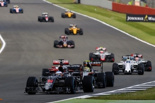 McLaren op 12 en 13: "Niet iets om trots op te zijn"