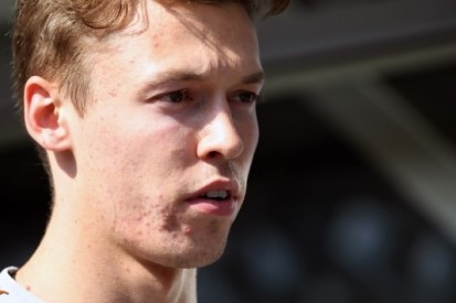 Kvyat zit diep in de put: "Het lijkt niet op te houden"