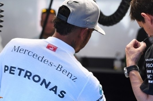 Hamilton krijgt nog eens vijf startplaatsen straf
