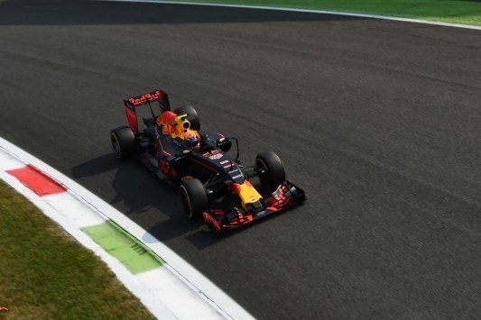 Verstappen: "Wordt lastig om Ferrari's hier te verslaan"