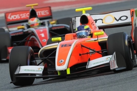 Dillmann verovert FV8 3.5-titel dankzij zege in Barcelona