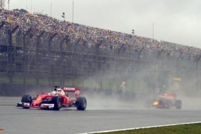 Vettel niet blij met actie Verstappen: "Was niet correct"