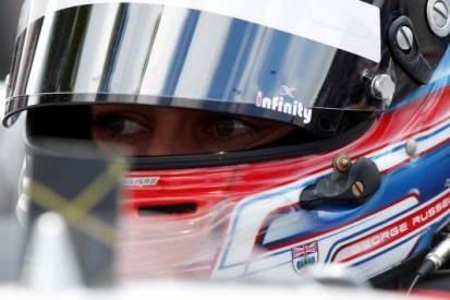 Russell verrast met pole voor kwalificatierace Macau